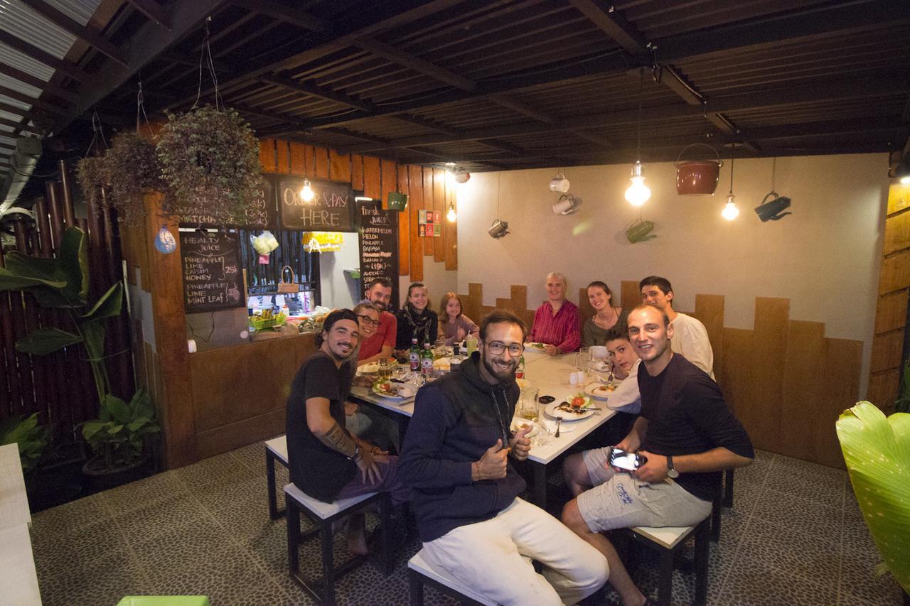 Dong Paloh Hostel Munduk Eksteriør bilde