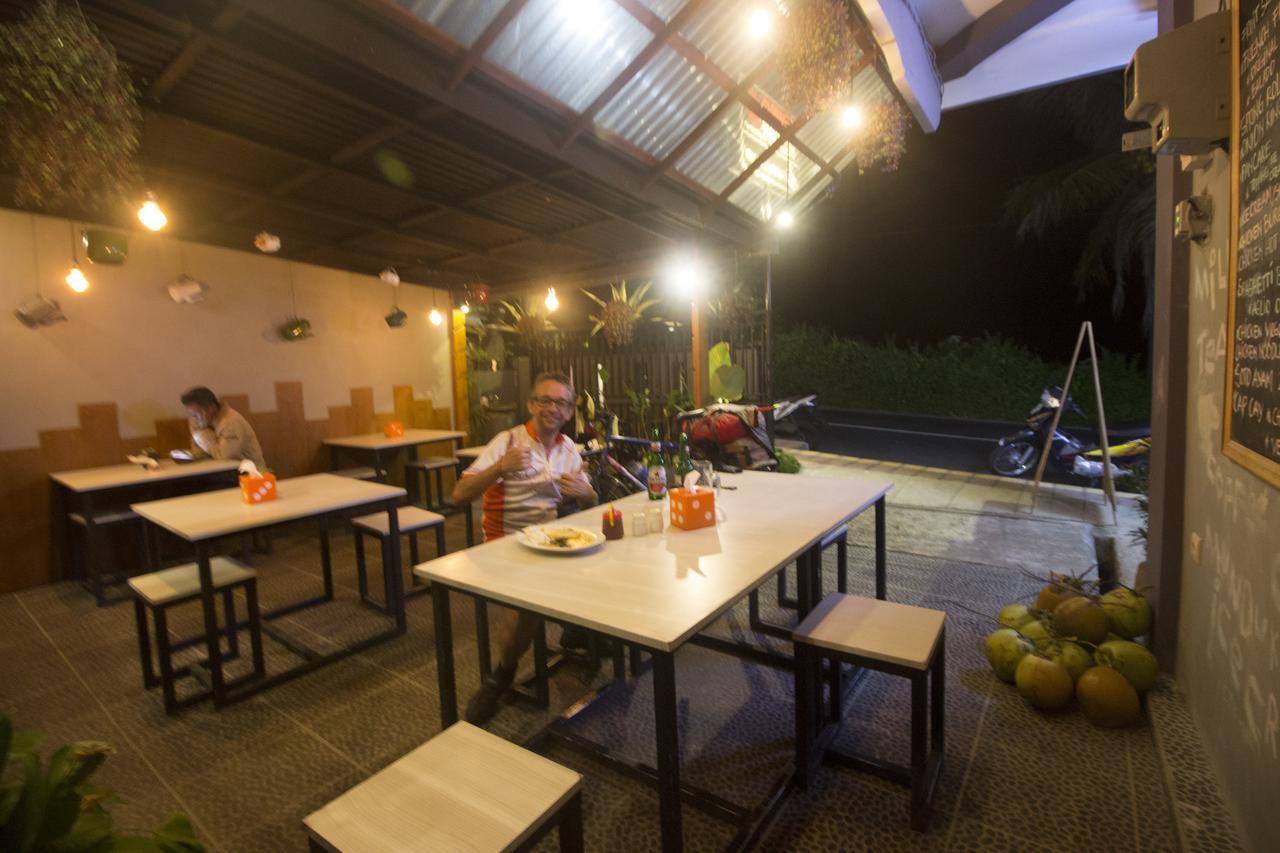 Dong Paloh Hostel Munduk Eksteriør bilde